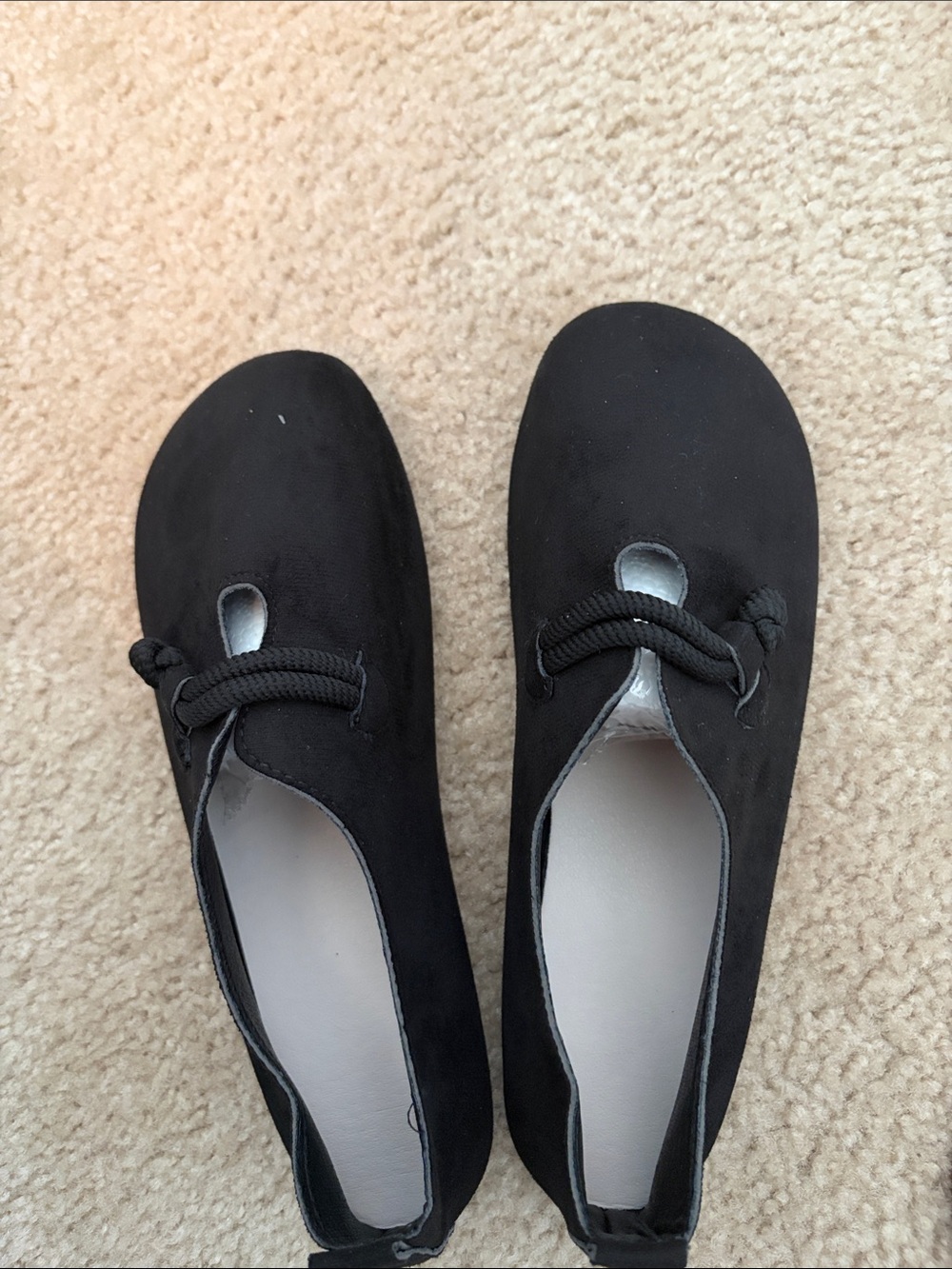 Black Women's Round-Toe Slip-On Flats